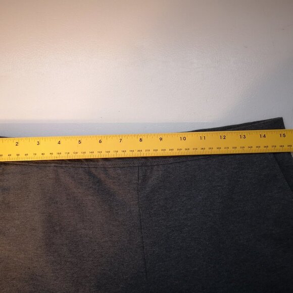 L.L. Bean Ladies Ankle Length Grey Wide Leg Pants - Picture 8 of 8